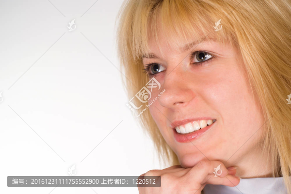 白色的好女孩