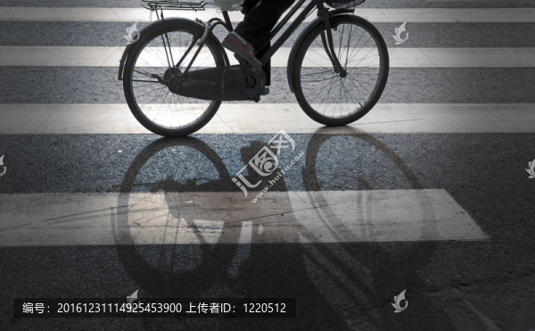 騎自行車的人