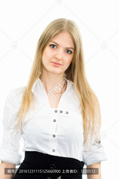 漂亮的女孩在白色
