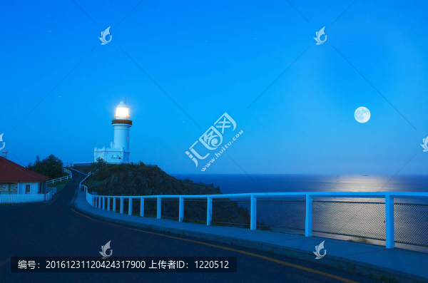 Moon和燈塔