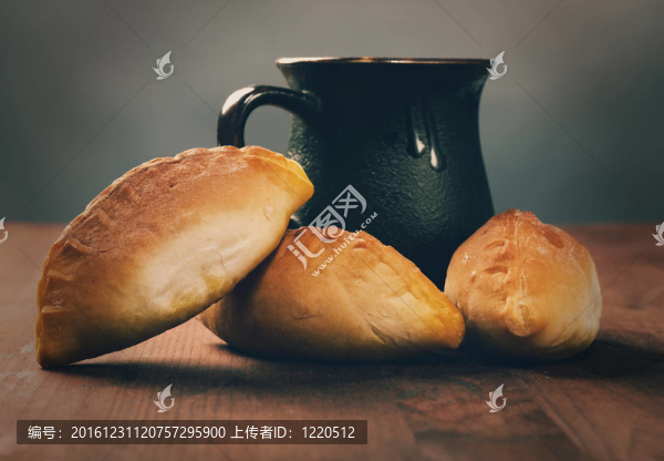 餃子。家里的蛋糕和果醬反對