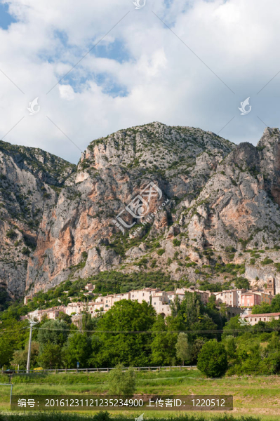 Moustiers,Saint,Marie在法國