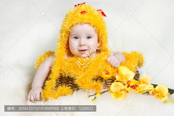 復(fù)活節(jié)彩蛋里的雞蛋。