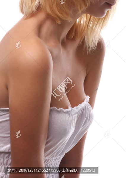穿白衣的女人