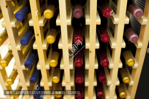 紅葡萄酒和白葡萄酒