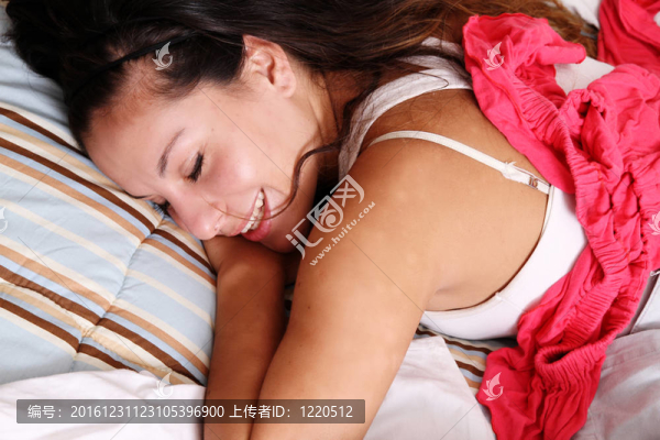迷失在衣服