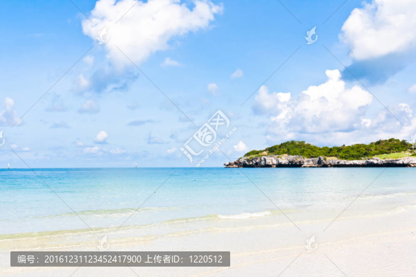 海灘和藍天的伸展