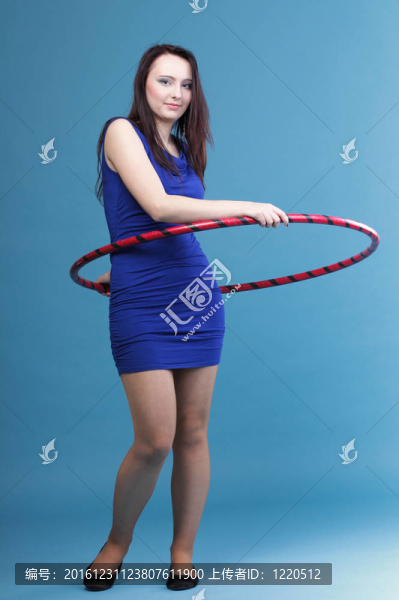 舞箍美女在藍(lán)色