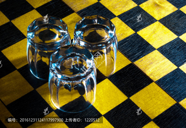 棋盤(pán)上的眼鏡