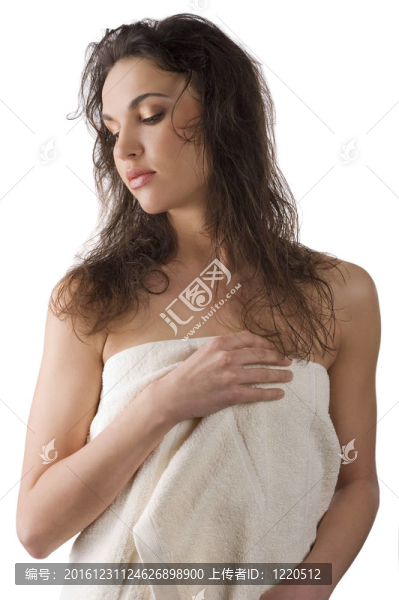 濕頭發(fā)的女孩