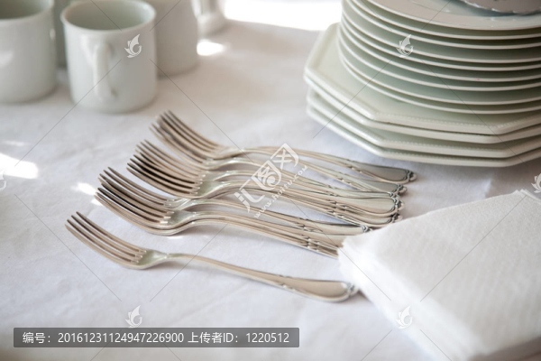 餐具準(zhǔn)備