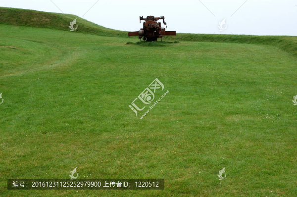 綠色領(lǐng)域領(lǐng)先到一個(gè)古老的生銹佳能。