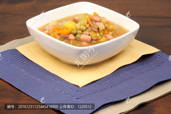牛肉蔬菜湯
