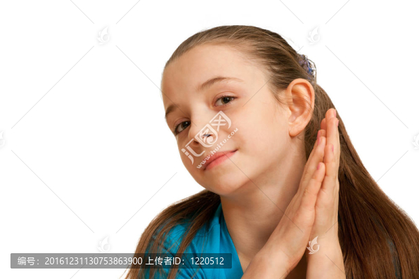 一個(gè)漂亮的黑發(fā)女孩肖像