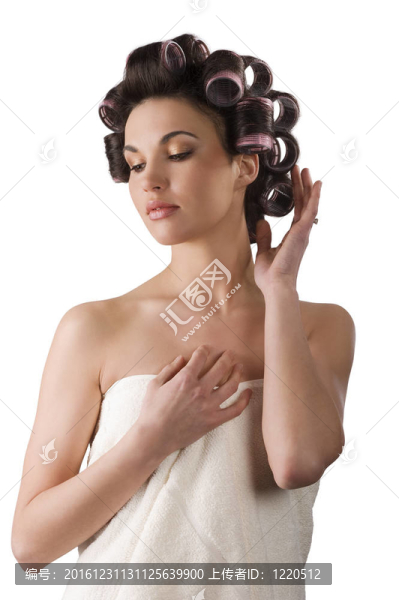 帶發(fā)輥的婦女