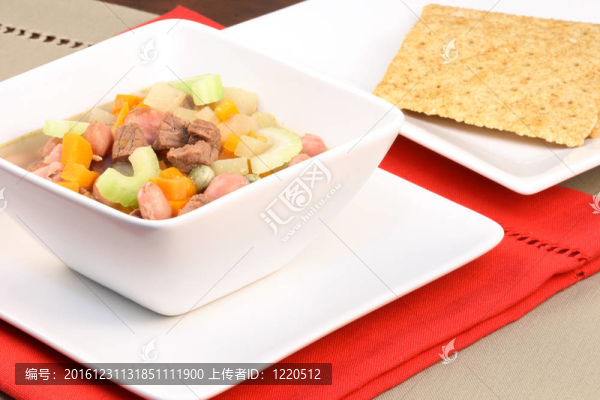 牛肉蔬菜湯