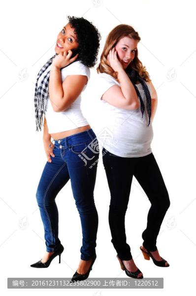 兩個(gè)漂亮女孩。