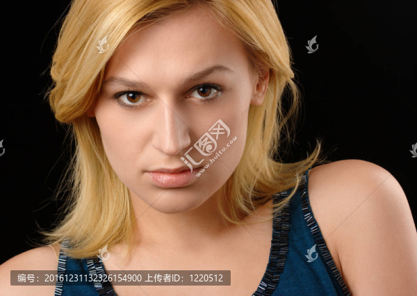 美麗金發(fā)女郎的畫像