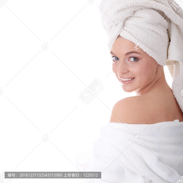 女人穿著浴袍