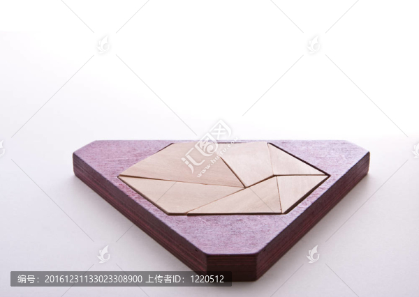 三角之謎
