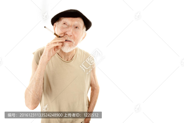 在貝雷帽卷煙高級(jí)人