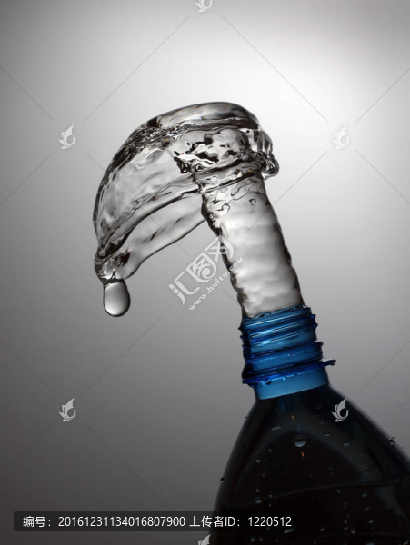 水