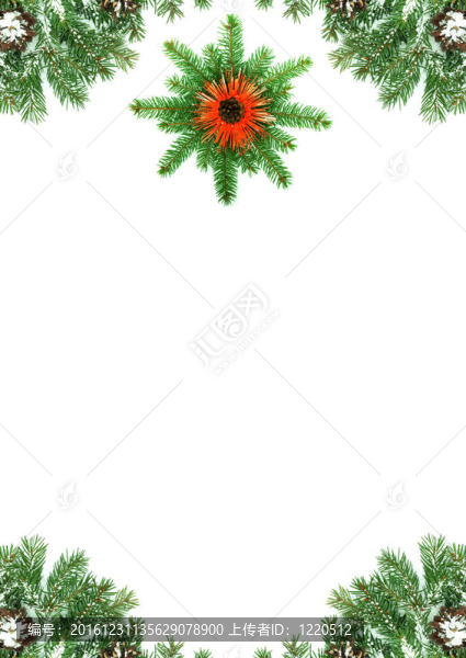 帶雪和圓錐體的圣誕框架