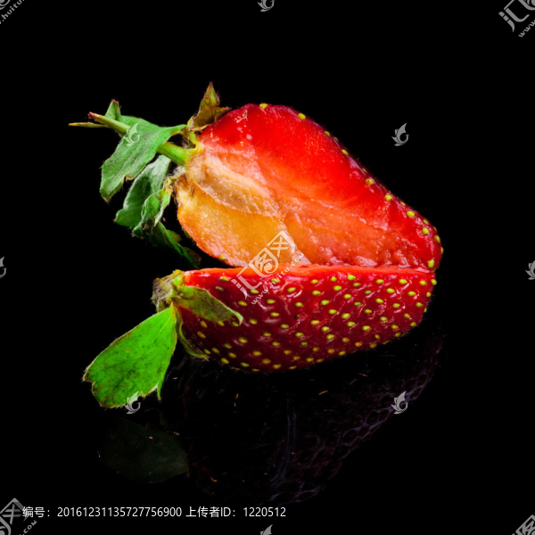 把草莓。