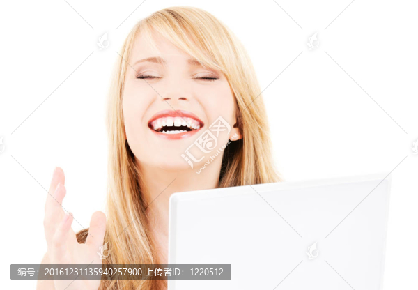 帶筆記本電腦的少女