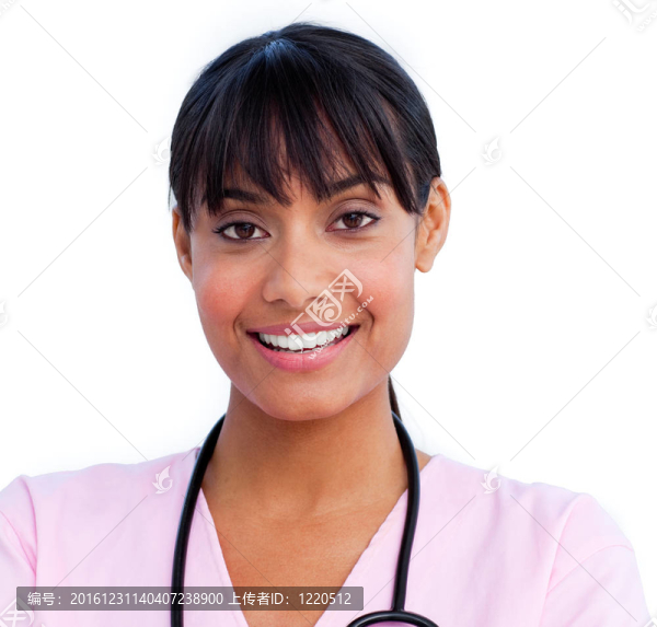 一個迷人的女醫(yī)生拿著聽診器的肖像