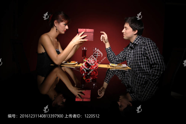 有吸引力的年輕夫婦