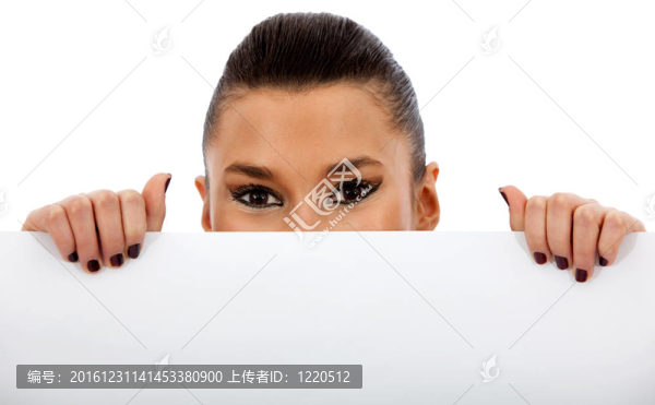 打著旗幟的女人