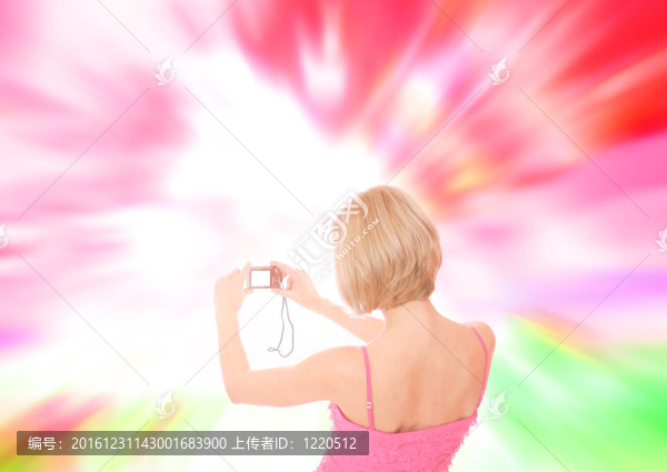 快樂(lè)的小女人
