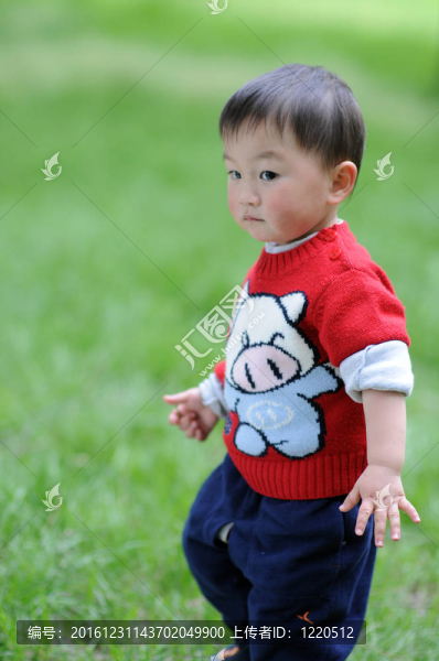 可愛(ài)的男孩