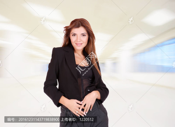 一個年輕迷人的商業(yè)女性肖像