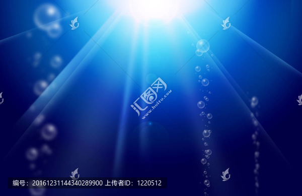 在水下