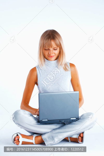 快樂工作的女人