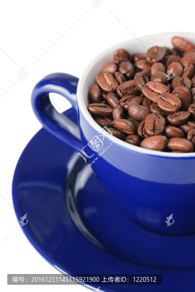 咖啡豆和咖啡杯