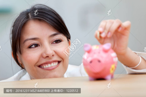 一個女人的儲蓄業(yè)務