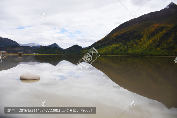 然烏湖