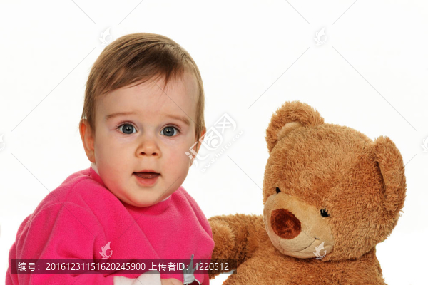 幼兒與泰迪熊