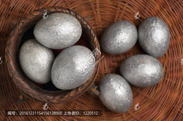 銀的復(fù)活節(jié)彩蛋