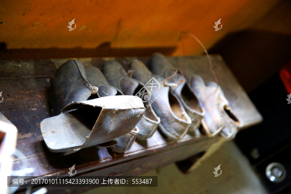 老皮鞋