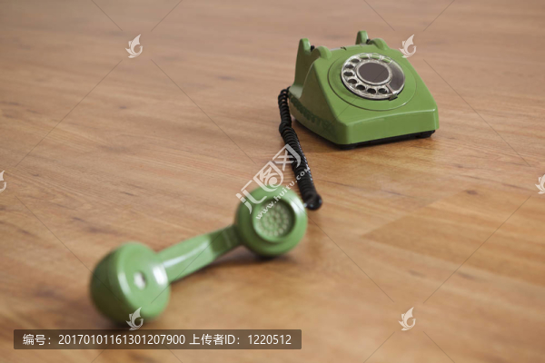 綠色手機(jī)