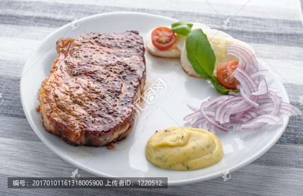 盤子牛排
