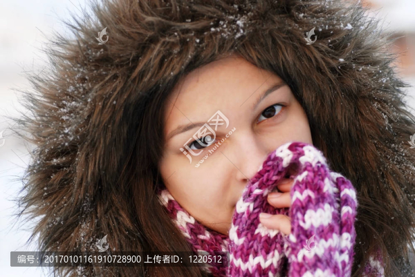 微笑女孩