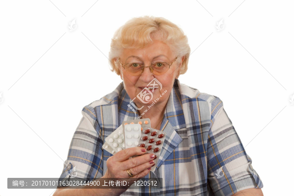 拿著藥丸-匯圖網(wǎng) www.fosd68.com 拿著藥丸