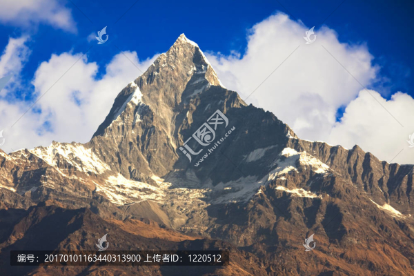 尼泊爾；魚尾峰