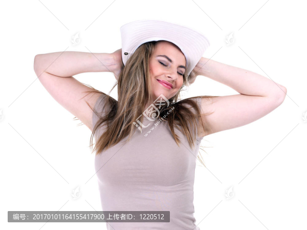 戴著鮮艷帽子的年輕女子。分離