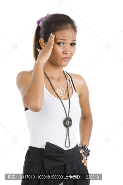 美麗的年輕女子頭痛